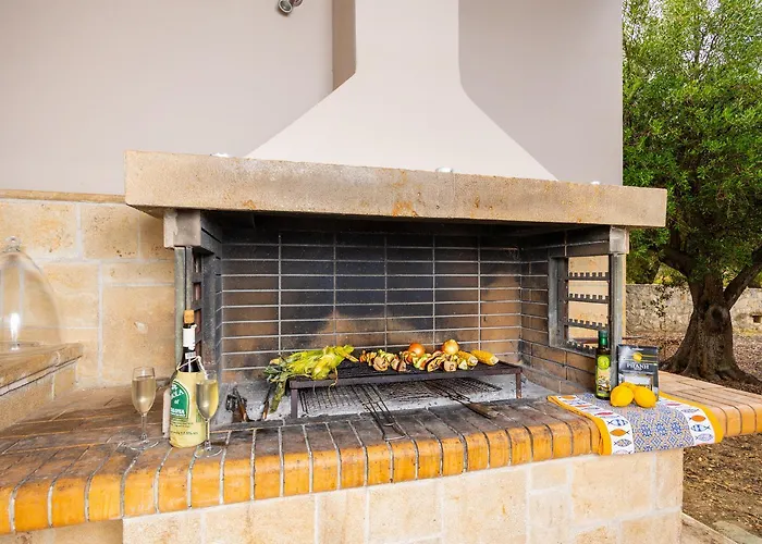 Villa Pomegranate Tree Katelios