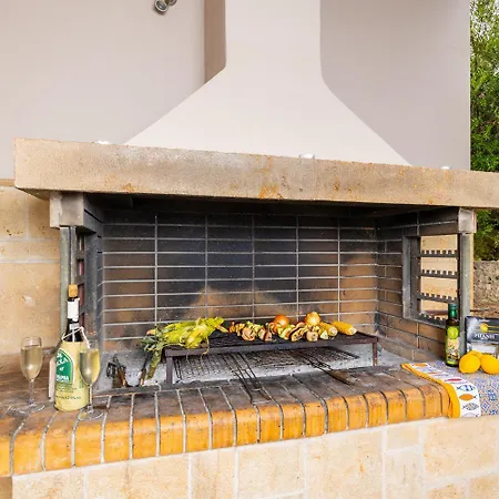 Vilă Pomegranate Tree Katelios